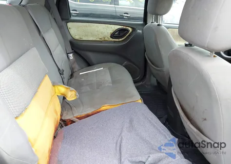 2005 Ford Escape Xlt from USA, damaged, VIN 1FMYU93155KB23106